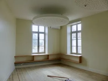 Illustration de Bureau du maire et des adjoints au premier étage - mai 2021