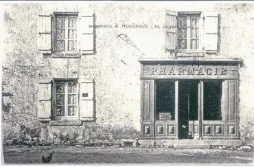 Illustration de La pharmacie Moussaud