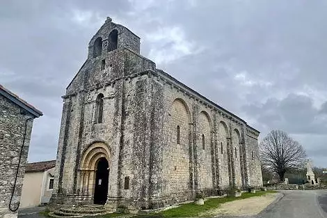 Illustration de L'église de Ste-Colombe