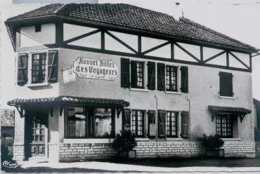 Illustration de L'hôtel des voyageurs