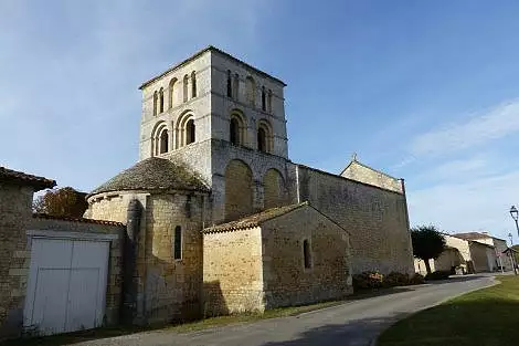 Illustration de L'église de Saint-Amant