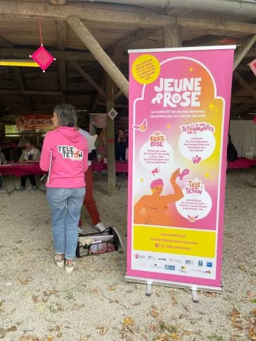 Illustration de Installation de l'atelier Jeune et rose