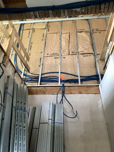Décembre 2020 - cage du futur escalier vue du rez-de-chaussée