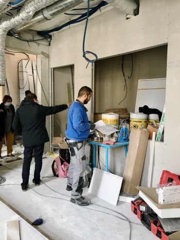 Décembre 2020 - bureau d'accueil (en entrant, à droite)