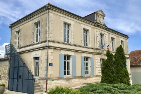 Mairie de Saint-Angeau
